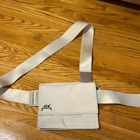 A cold wall utility crossbody pouch - Picture 1 of 5